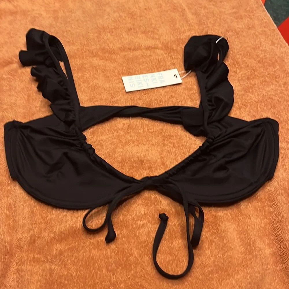 Frankie’s Bikini